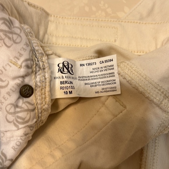 Rock and Republic Mid Rise Jeans.  Berlin. Size 10. Beige - Picture 4 of 8